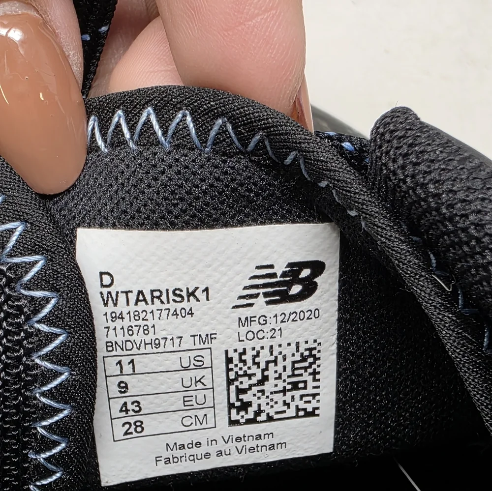 New Balance Tarisk1 Black and Purple Athletic Shoes Women's Size 11